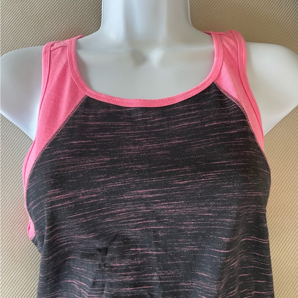 SO - activewear tank top - black w/racer back